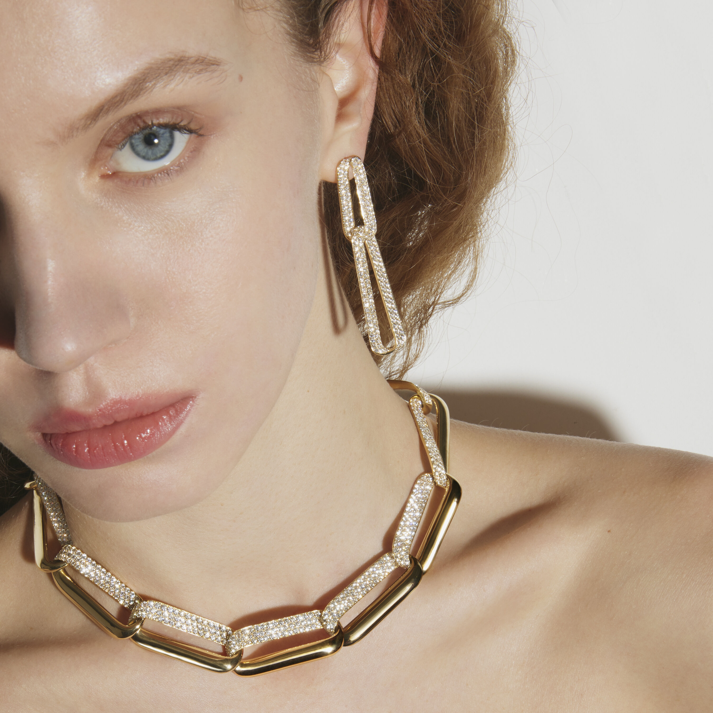 INSIDE/OUT Pav&eacute; Link Earrings, 18K Yellow Gold, large