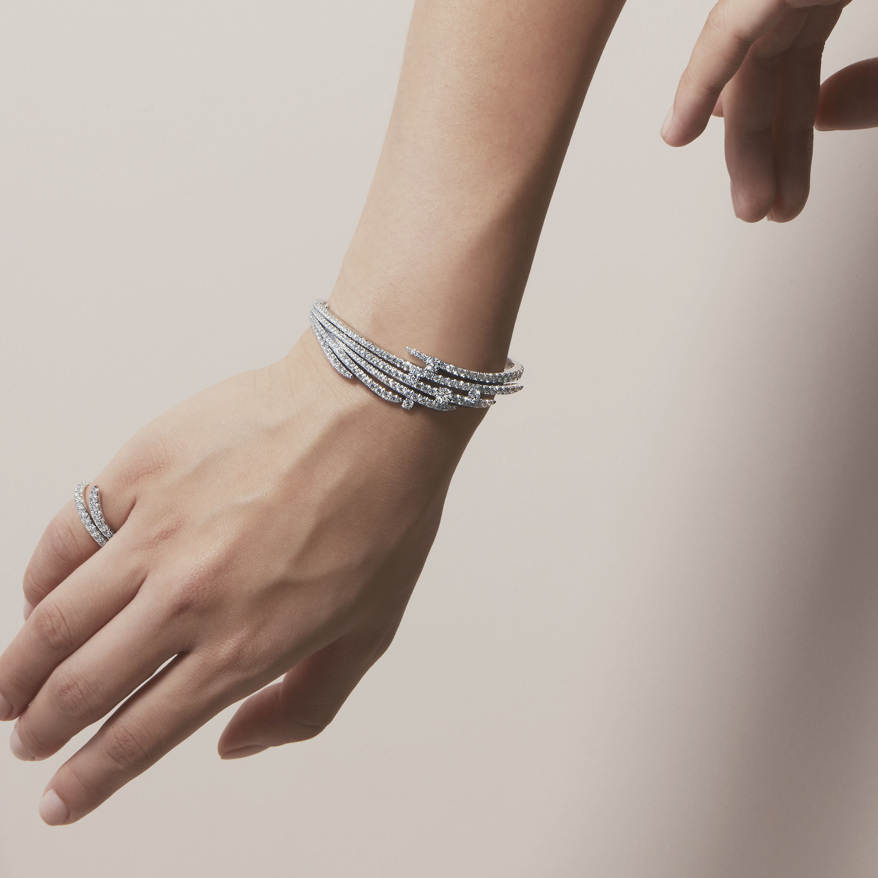 VELA French Cut Pav&eacute; Bangle, 18K White Gold, large