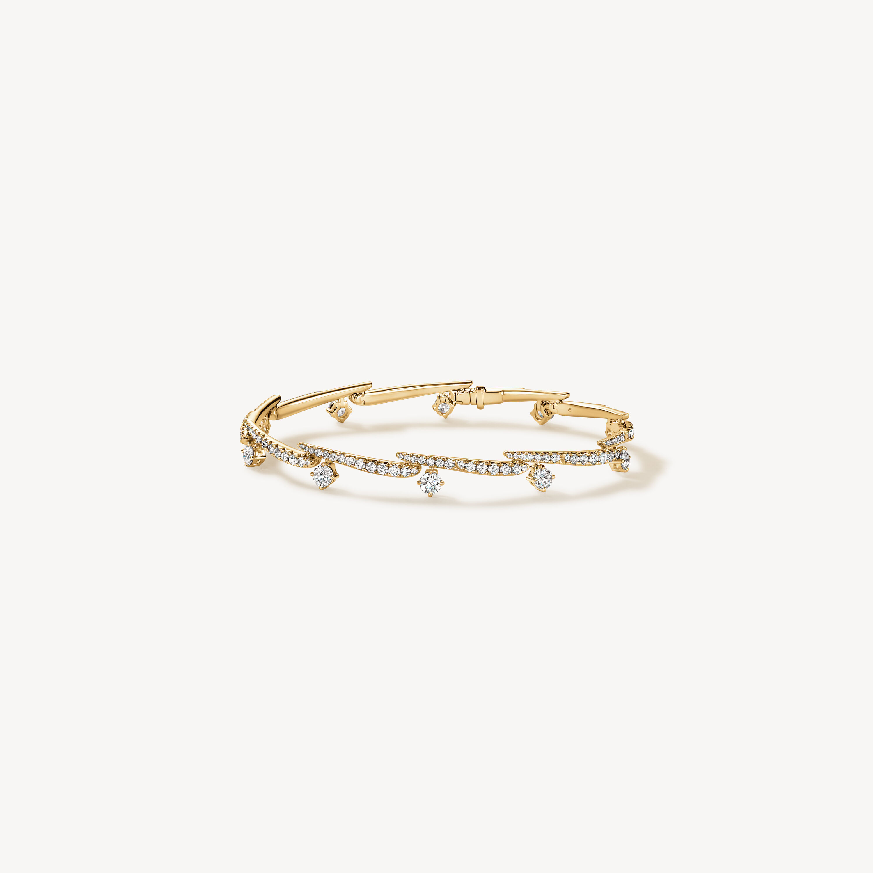 VELA Crossover Pav&eacute; Diamond Bracelet, 18K Yellow Gold, large