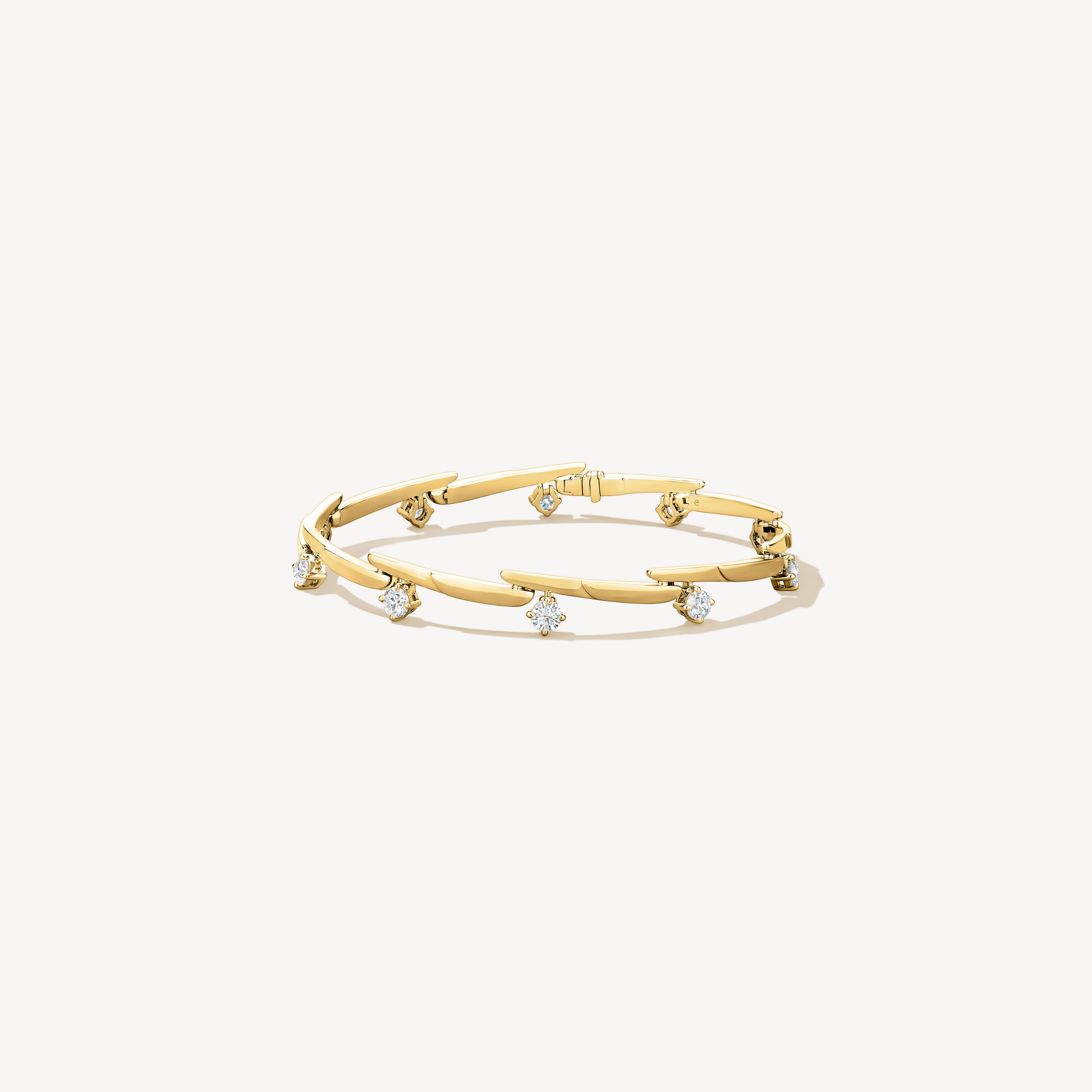 VELA Crossover Bracelet, 18K Yellow Gold, large
