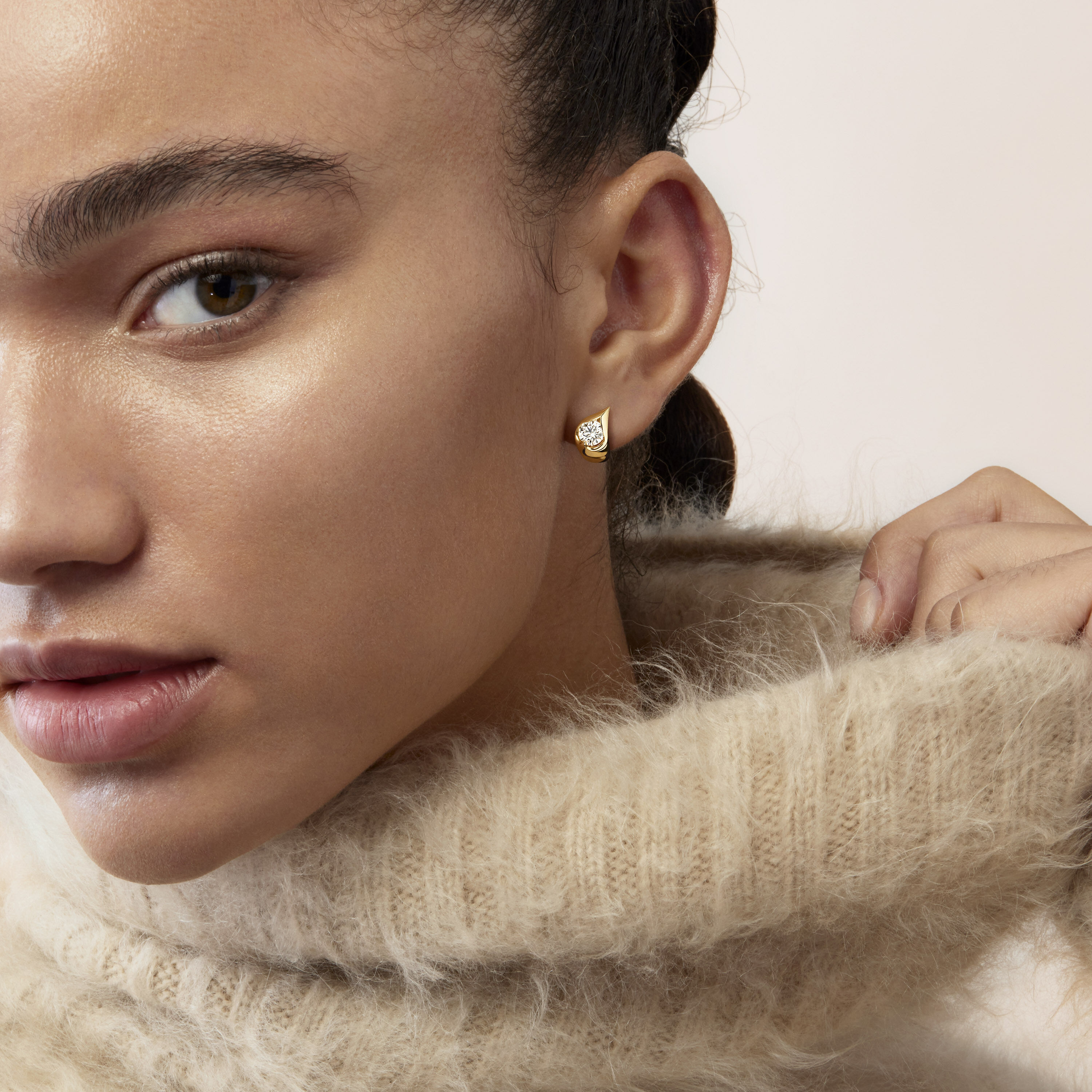 LU Droplet Huggies, 18K Yellow Gold, large