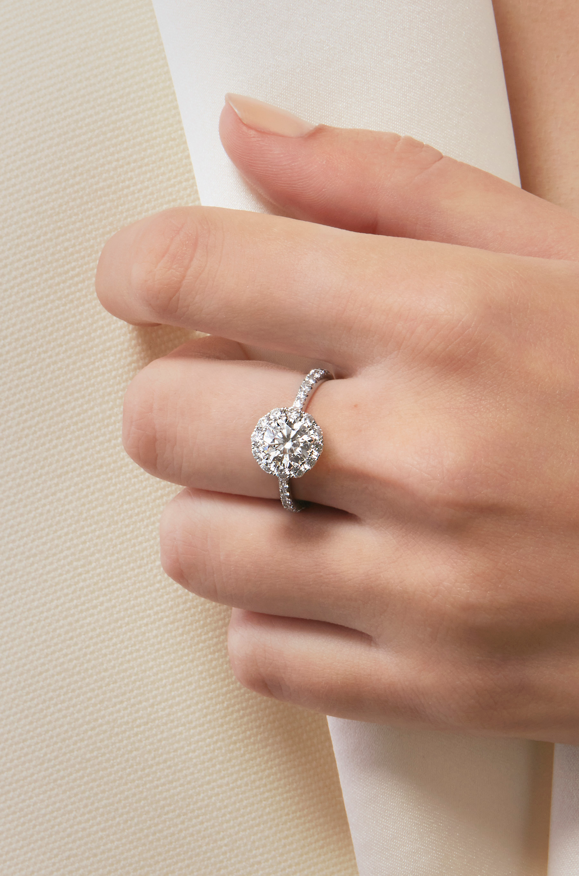 Halo | Hearts On Fire, image size:1984x3000